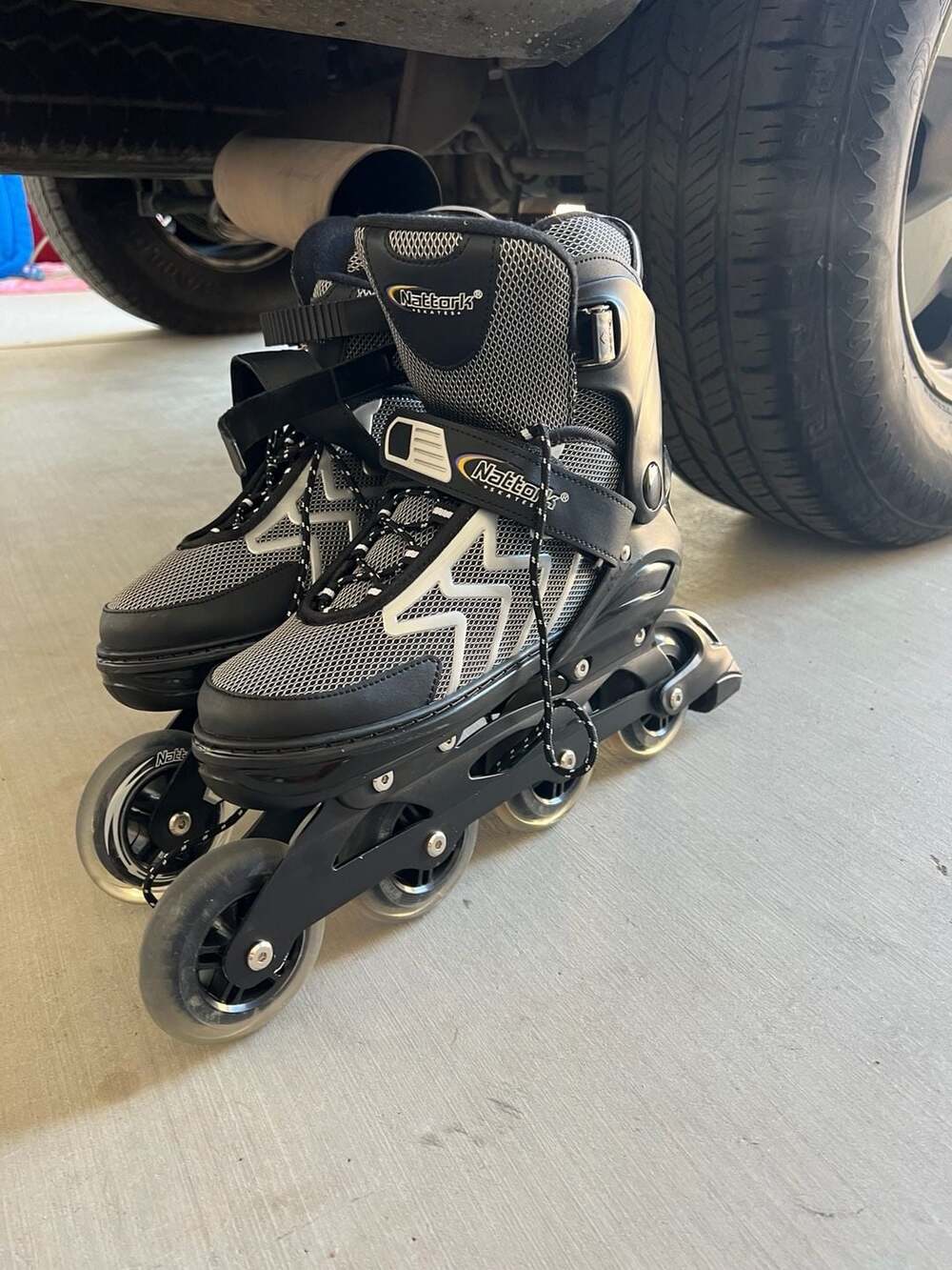 Nattork Kids Adjustable Inline Skates Black and Silver XXL (Size 43-47)
